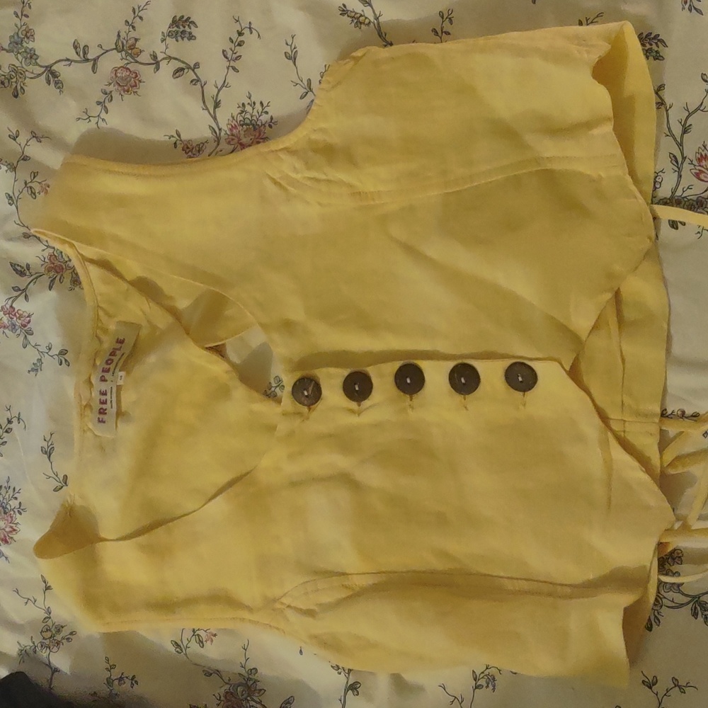 Buttercup yellow free people top 💛